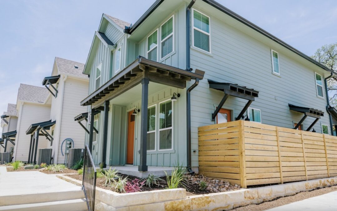 Property ID: SA1271 – Refined Hill Country Cottages with Private Yards & Attached Garages