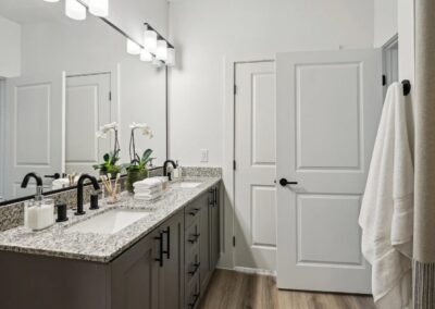 Luxury Bathroom featuring a garden-style soaking tub at SA1353 in New Braunfels - Apartment Buddy.